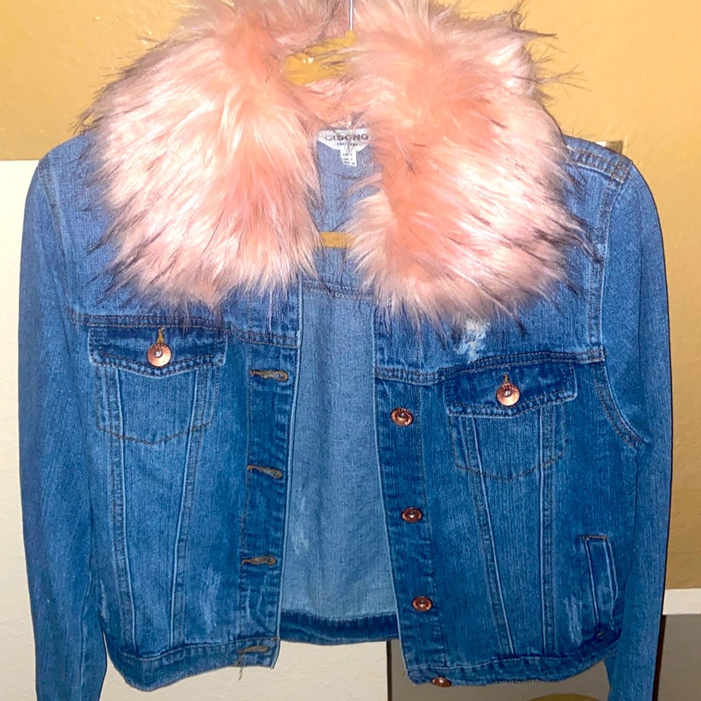 New no tags Ci Sono  denim jacket with removable faux collar/ Small